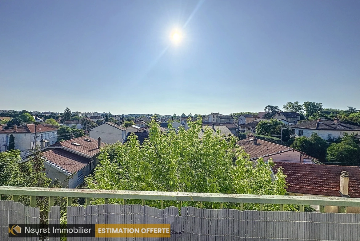 Studio lumineux avec balcon à Bron – idéal investisseur ou premier achat 