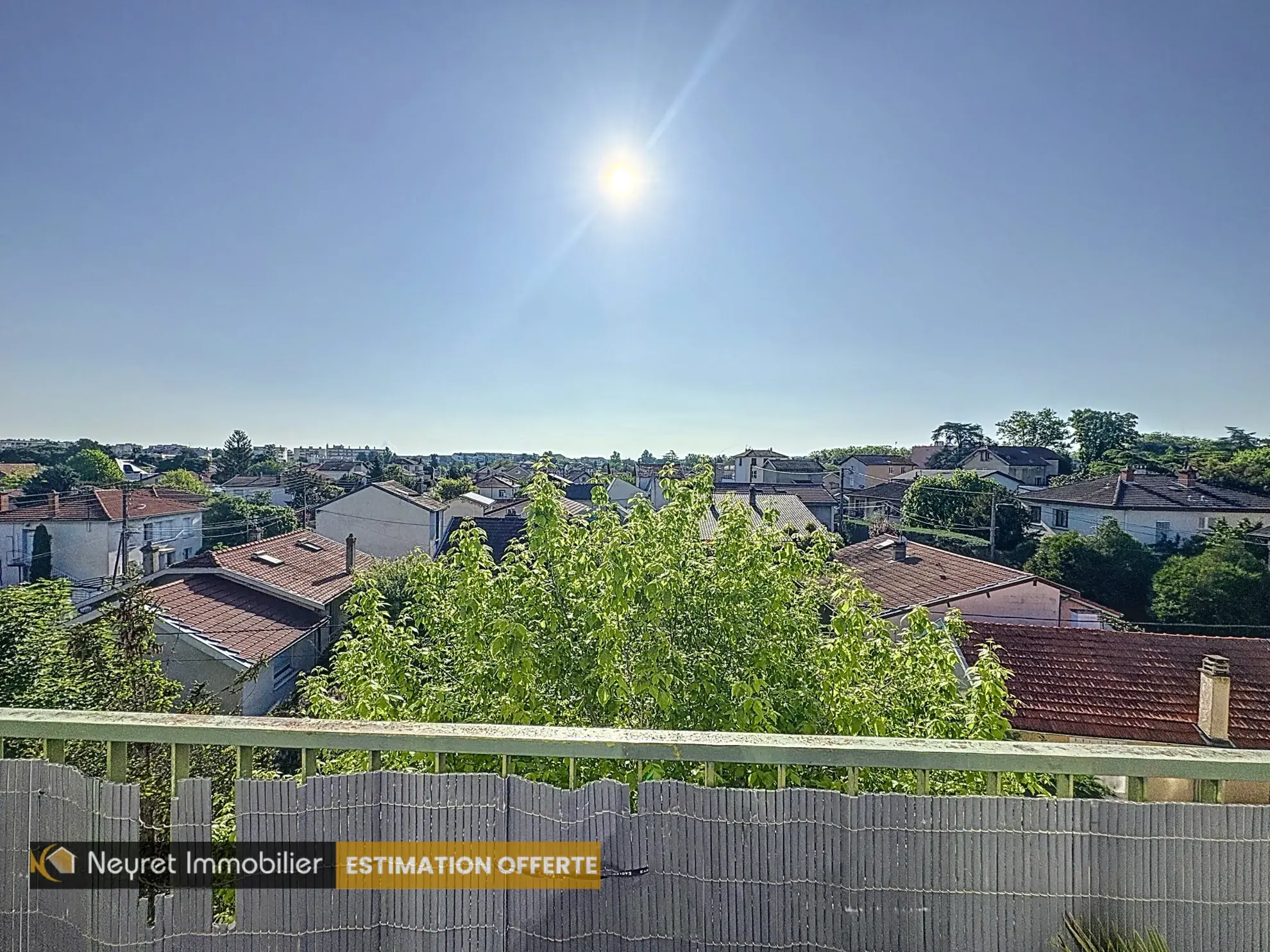 Studio lumineux avec balcon à Bron – idéal investisseur ou premier achat 