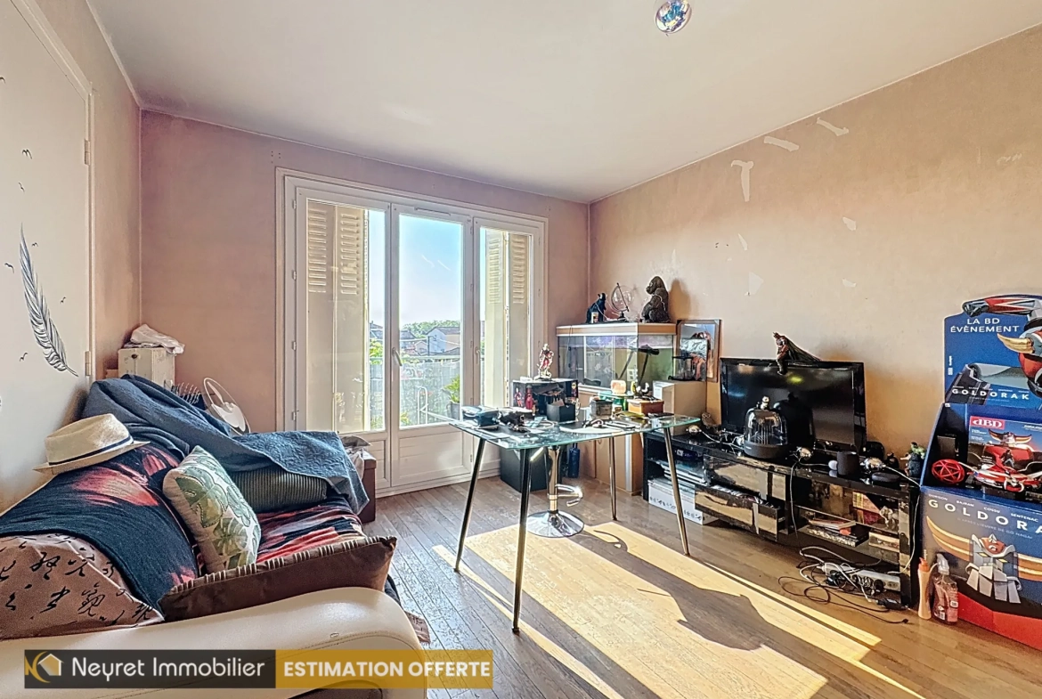 Studio lumineux avec balcon à Bron – idéal investisseur ou premier achat 