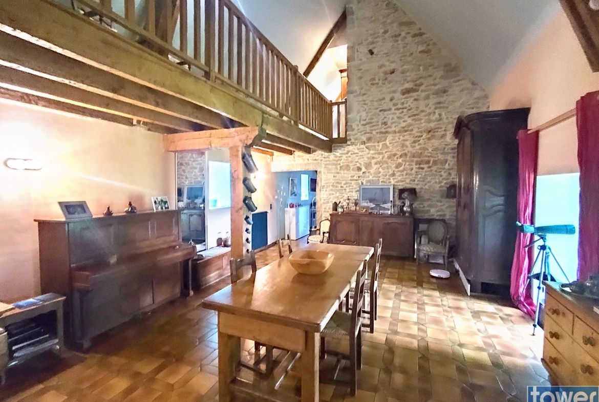 Longère en pierre avec piscine à Martiel - Charmante maison de 183 m2 