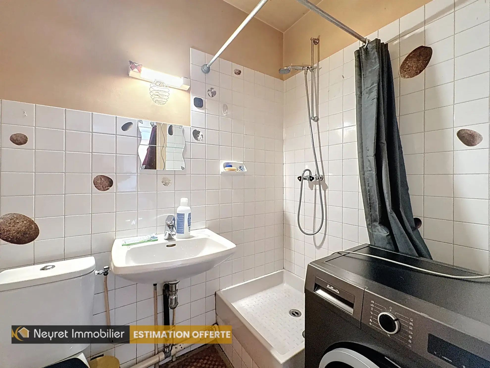 Studio lumineux avec balcon à Bron – idéal investisseur ou premier achat 
