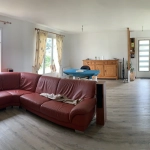 Maison de plain-pied à Mazeray (17400) avec 4 chambres et garage sur terrain de 2300 m²