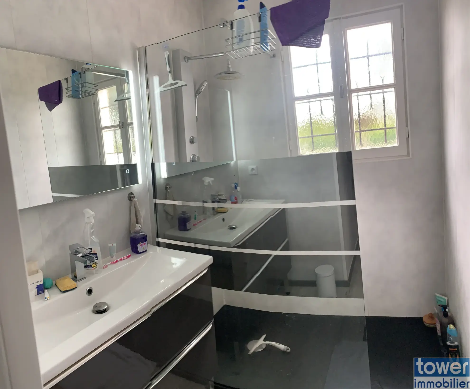 Maison de plain-pied à Mazeray avec garage et grand terrain de 2340 m² 
