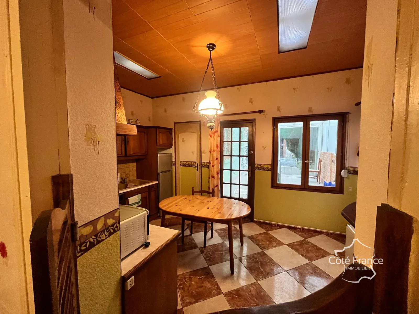 Maison à rénover à Guise - 2 chambres, jardin, prix attractif 