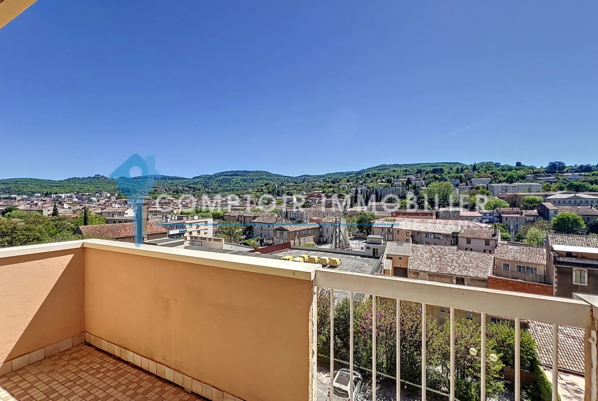 Bel appartement T3 avec vue à Apt – garage, balcon et résidence calme 