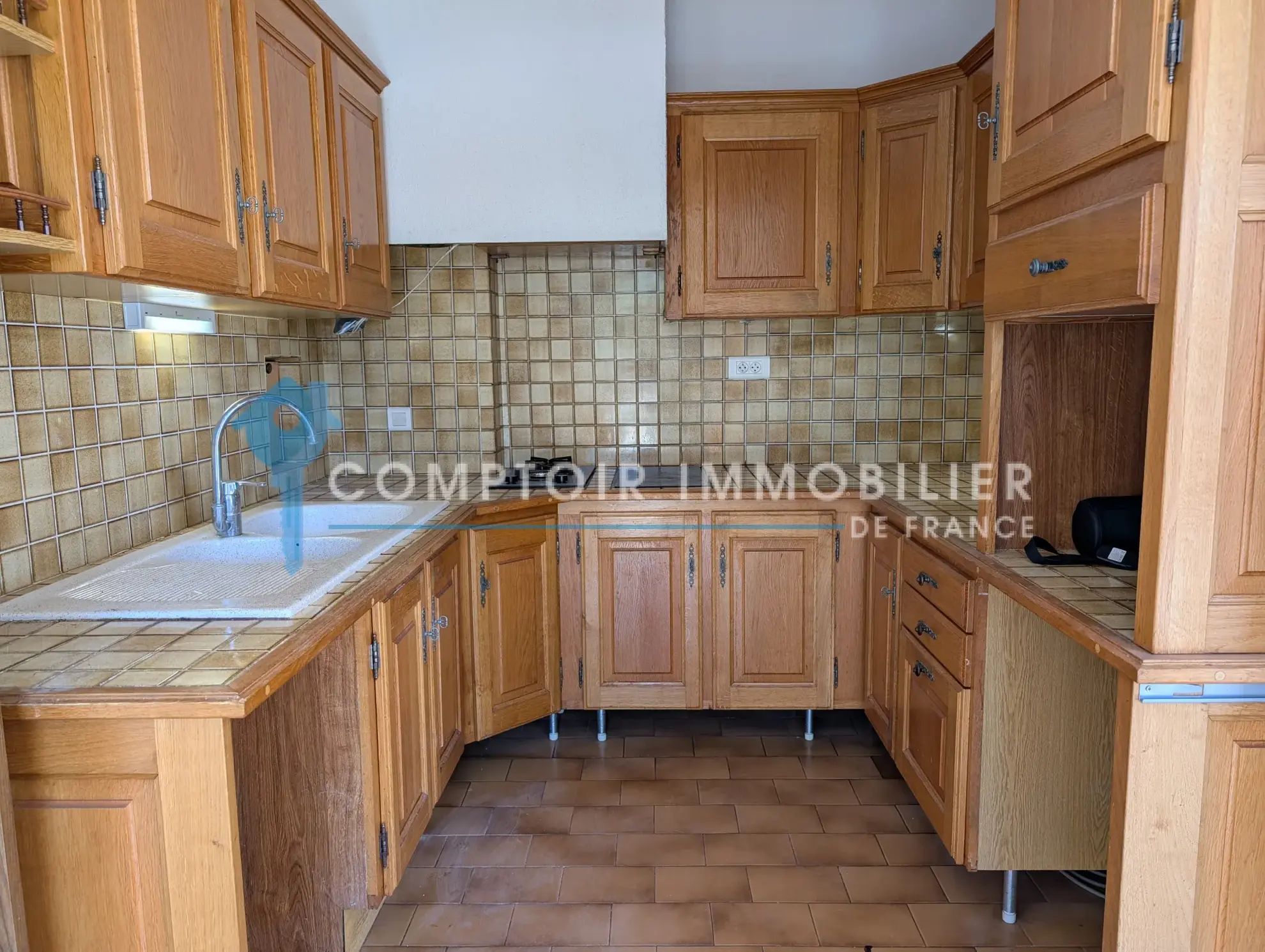 Bel appartement T3 avec vue à Apt – garage, balcon et résidence calme 