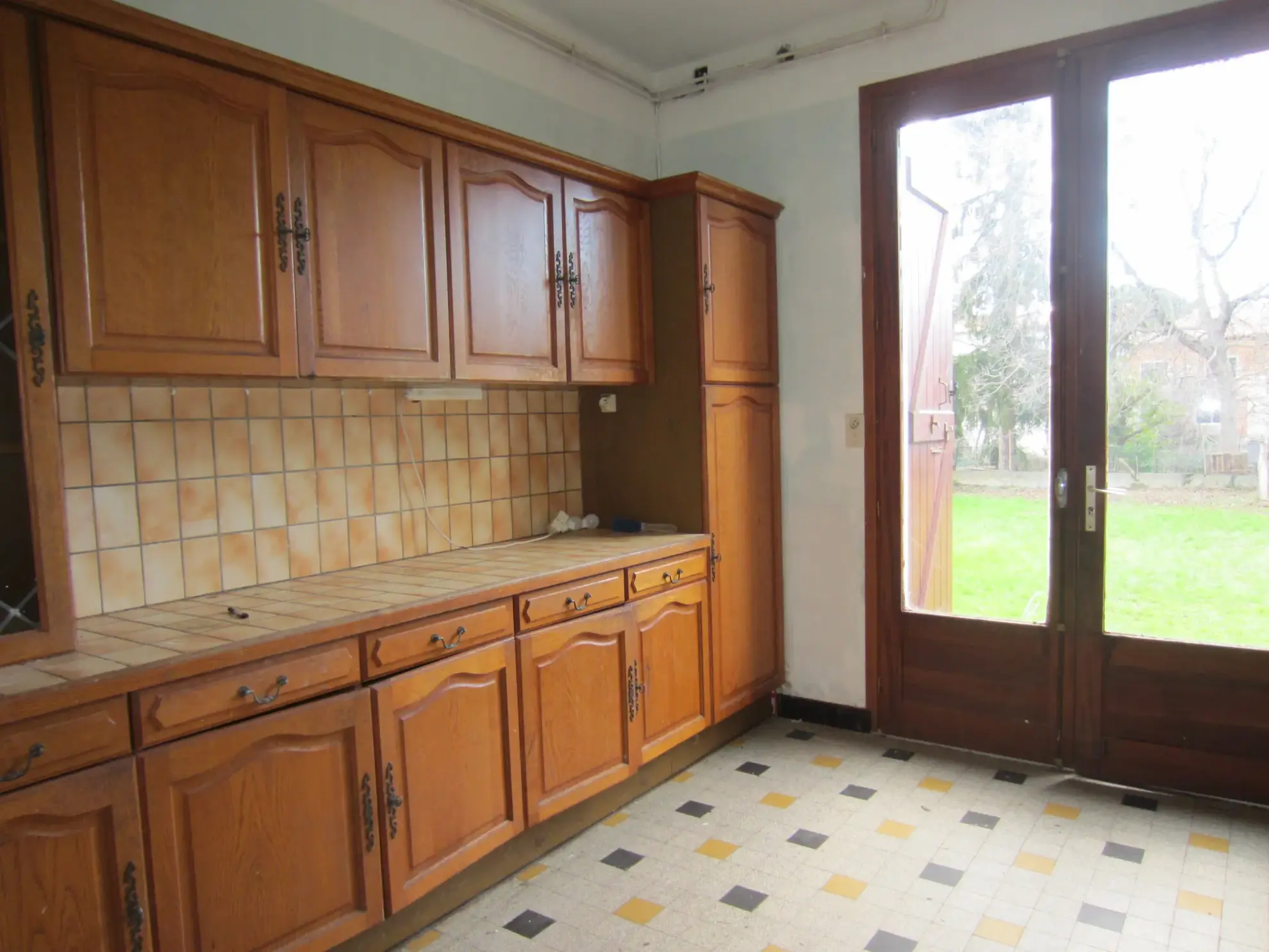 Belle maison des années 70 avec grand jardin à Saint-Girons 