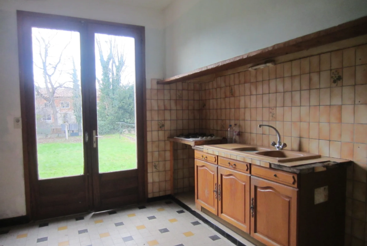 Belle maison des années 70 avec grand jardin à Saint-Girons 