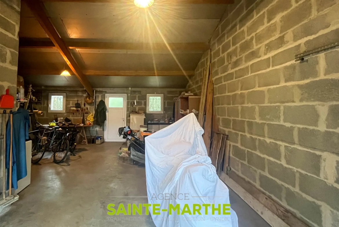 Vente d'un pavillon de plain-pied à Niort avec 3 chambres, garage et jardin 