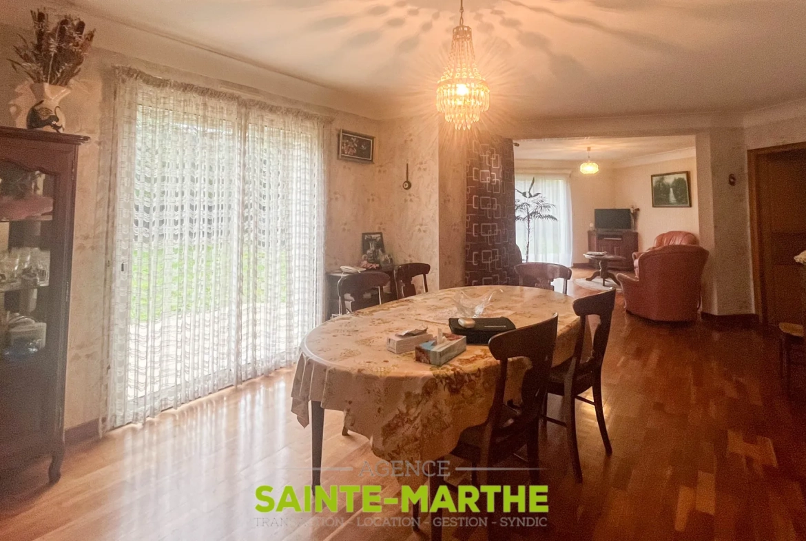 Vente d'un pavillon de plain-pied à Niort avec 3 chambres, garage et jardin 