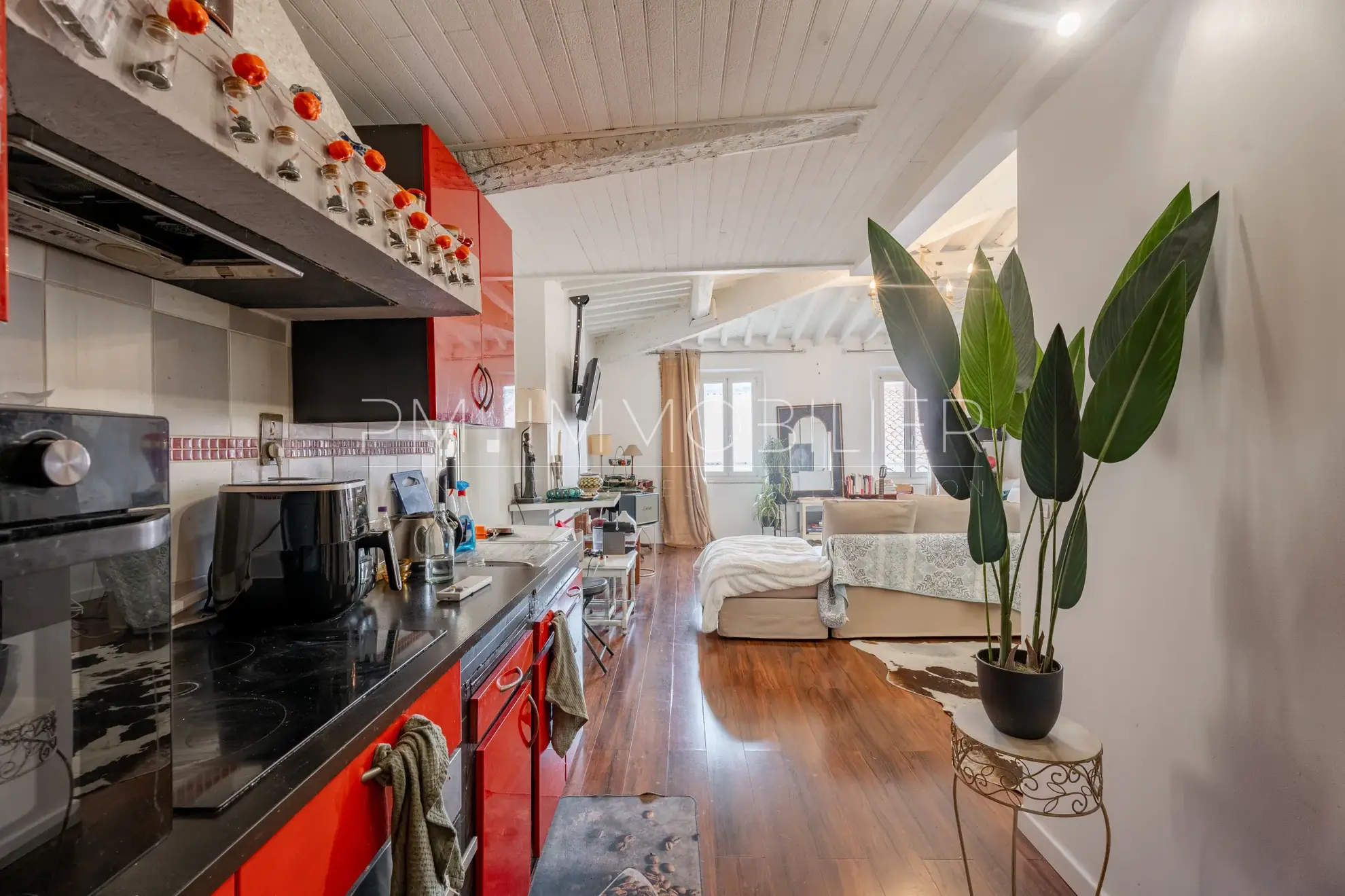 Appartement 2 pièces à La Ciotat de 55 m², charme authentique, vue dégagée, proximité Vieux-Port 