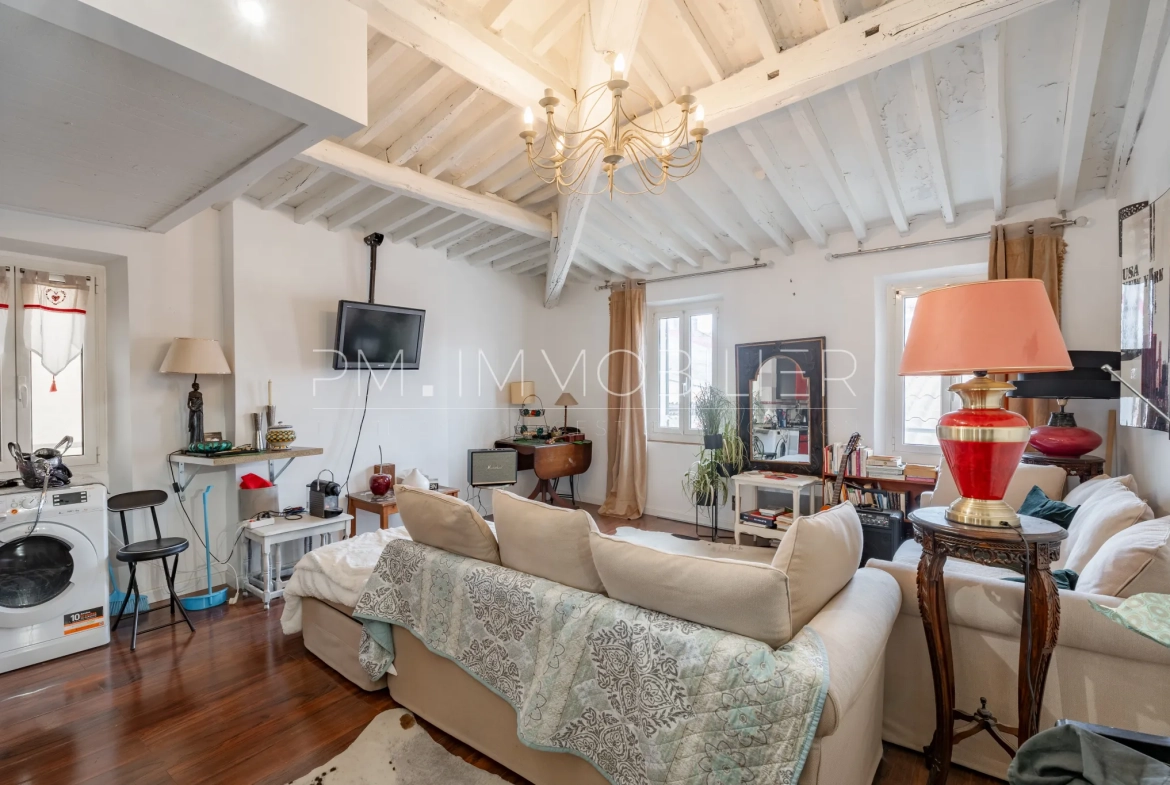 Appartement 2 pièces à La Ciotat de 55 m², charme authentique, vue dégagée, proximité Vieux-Port 