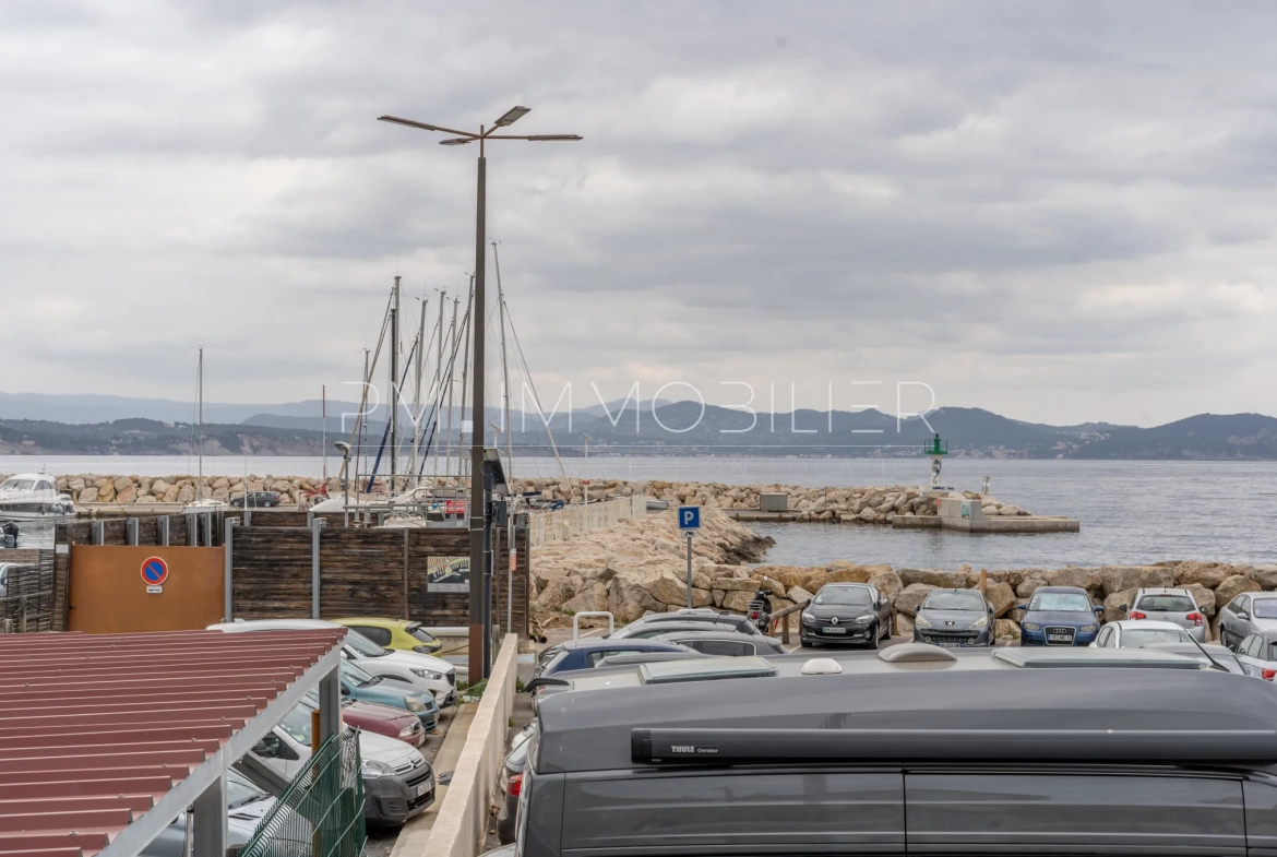Appartement 2 pièces à La Ciotat de 55 m², charme authentique, vue dégagée, proximité Vieux-Port 