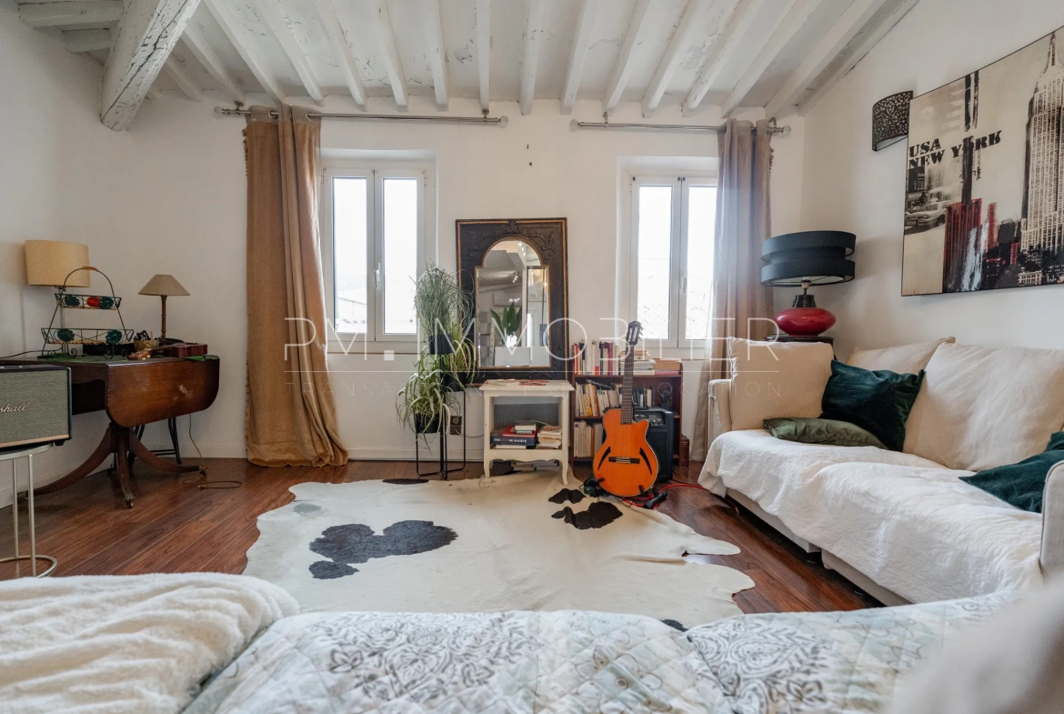 Appartement 2 pièces à La Ciotat de 55 m², charme authentique, vue dégagée, proximité Vieux-Port 