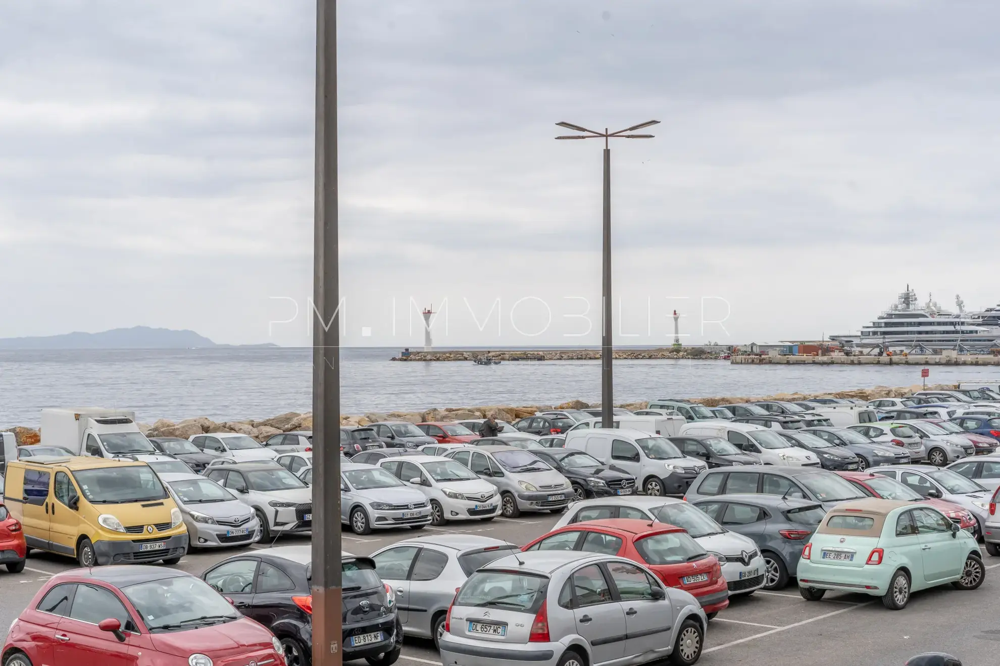 Appartement 2 pièces à La Ciotat de 55 m², charme authentique, vue dégagée, proximité Vieux-Port 