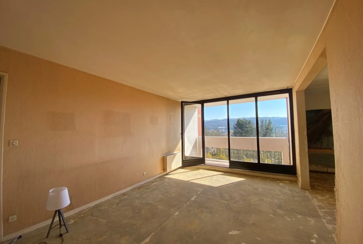 Appartement de 87,41 m² à Palaiseau avec parking et loggia - À rénover 