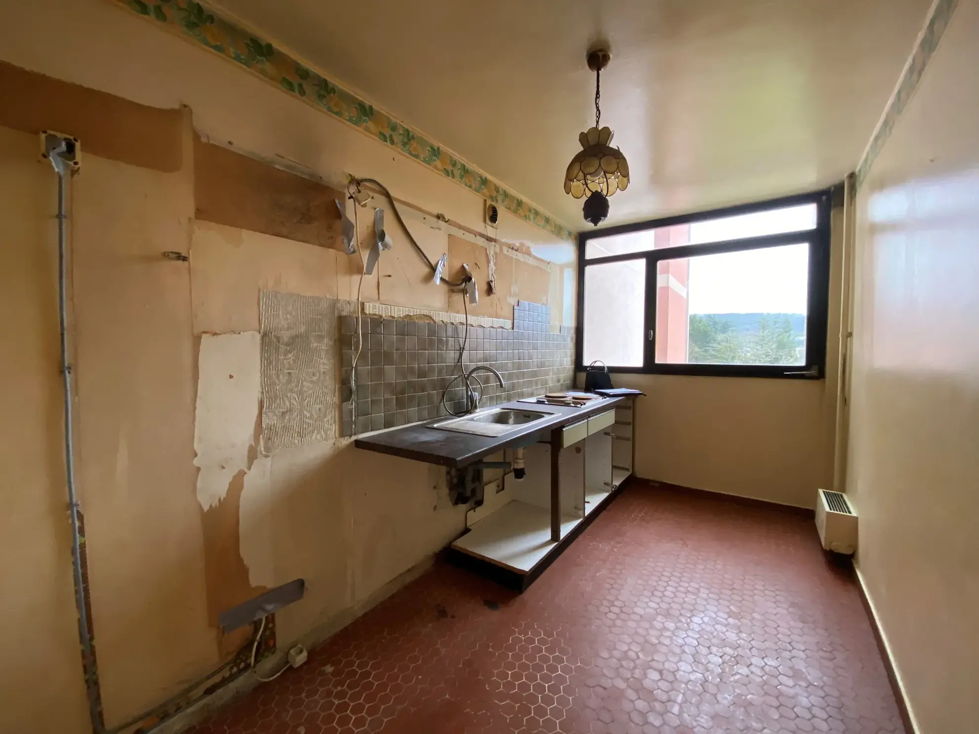 Appartement de 87,41 m² à Palaiseau avec parking et loggia - À rénover 