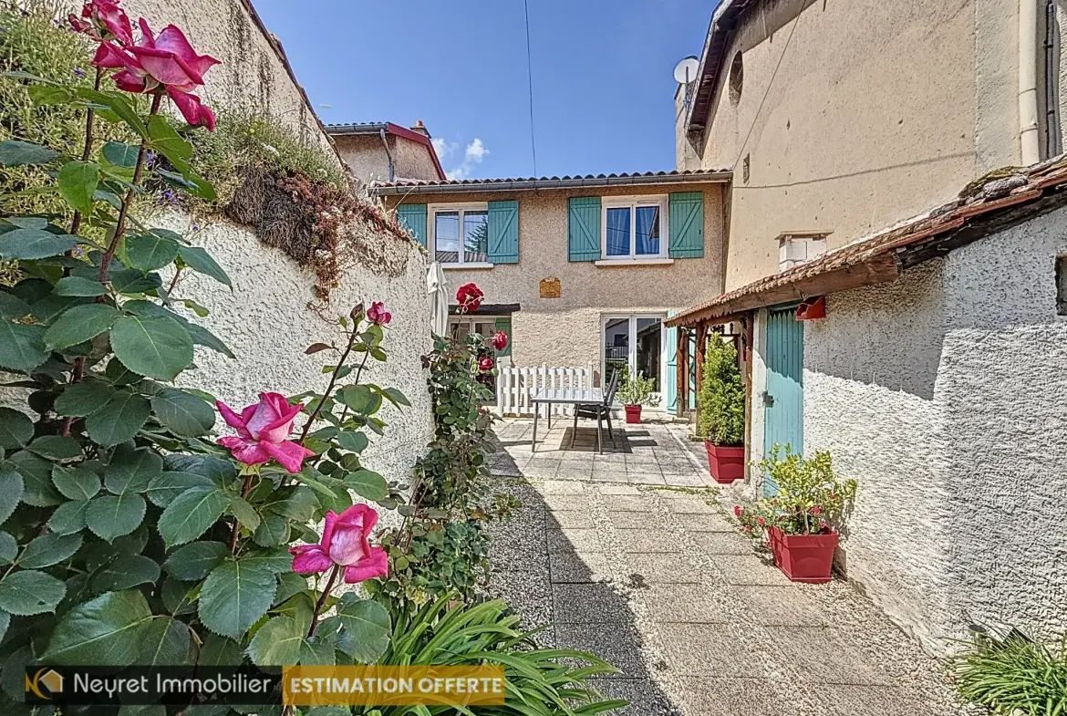 Maison de village avec jardin et terrasse à Givors Bans 