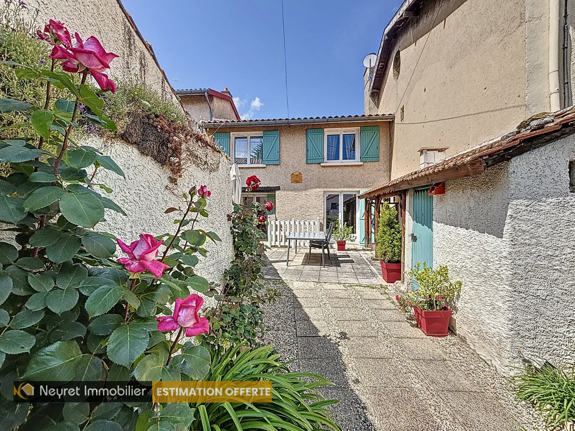 Maison de village avec jardin et terrasse à Givors Bans 
