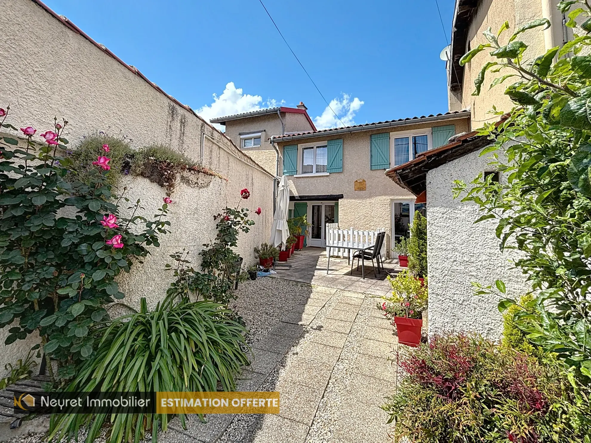 Maison de village avec jardin et terrasse à Givors Bans 
