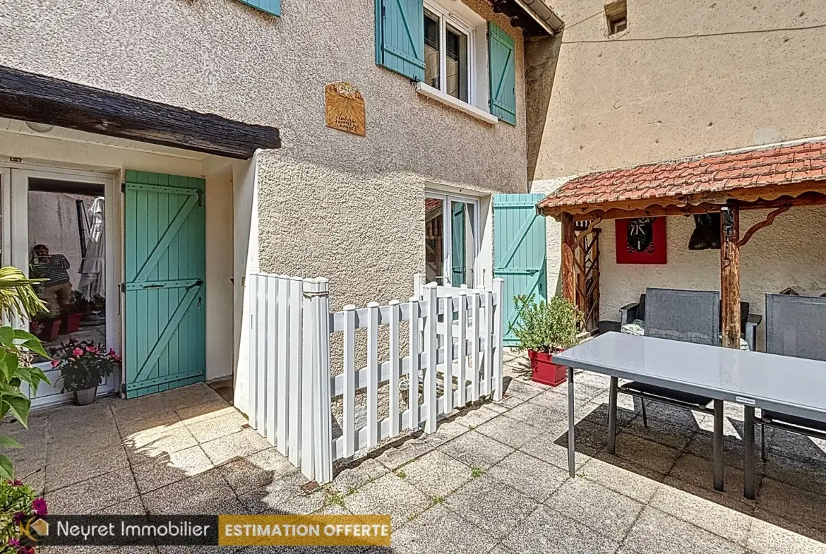 Maison de village avec jardin et terrasse à Givors Bans 