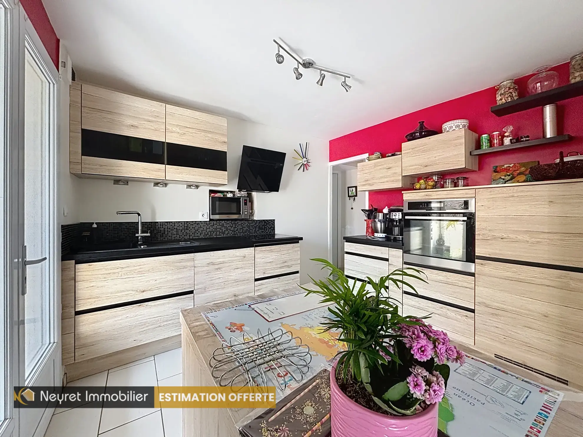 Maison de village avec jardin et terrasse à Givors Bans 