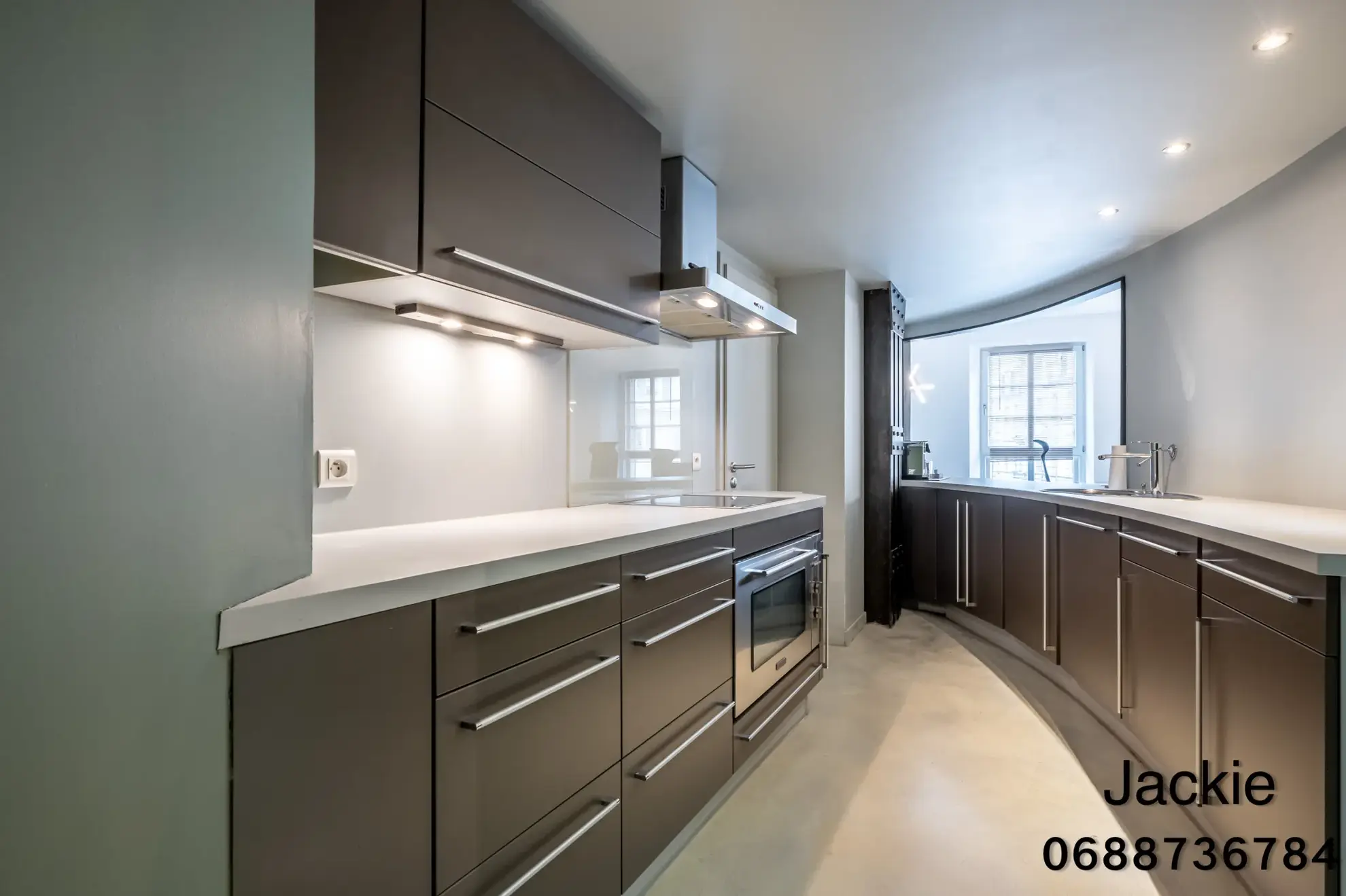 Loft de 160 m² en centre-ville à Mulhouse avec terrasse et vues panoramiques 