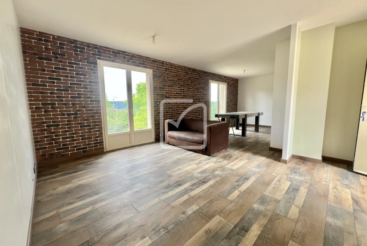 Charmante maison récente de 84 m² avec grand terrain à Terrasson Lavilledieu 