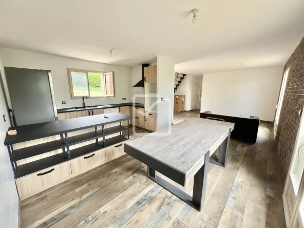 Charmante maison récente de 84 m² avec grand terrain à Terrasson Lavilledieu