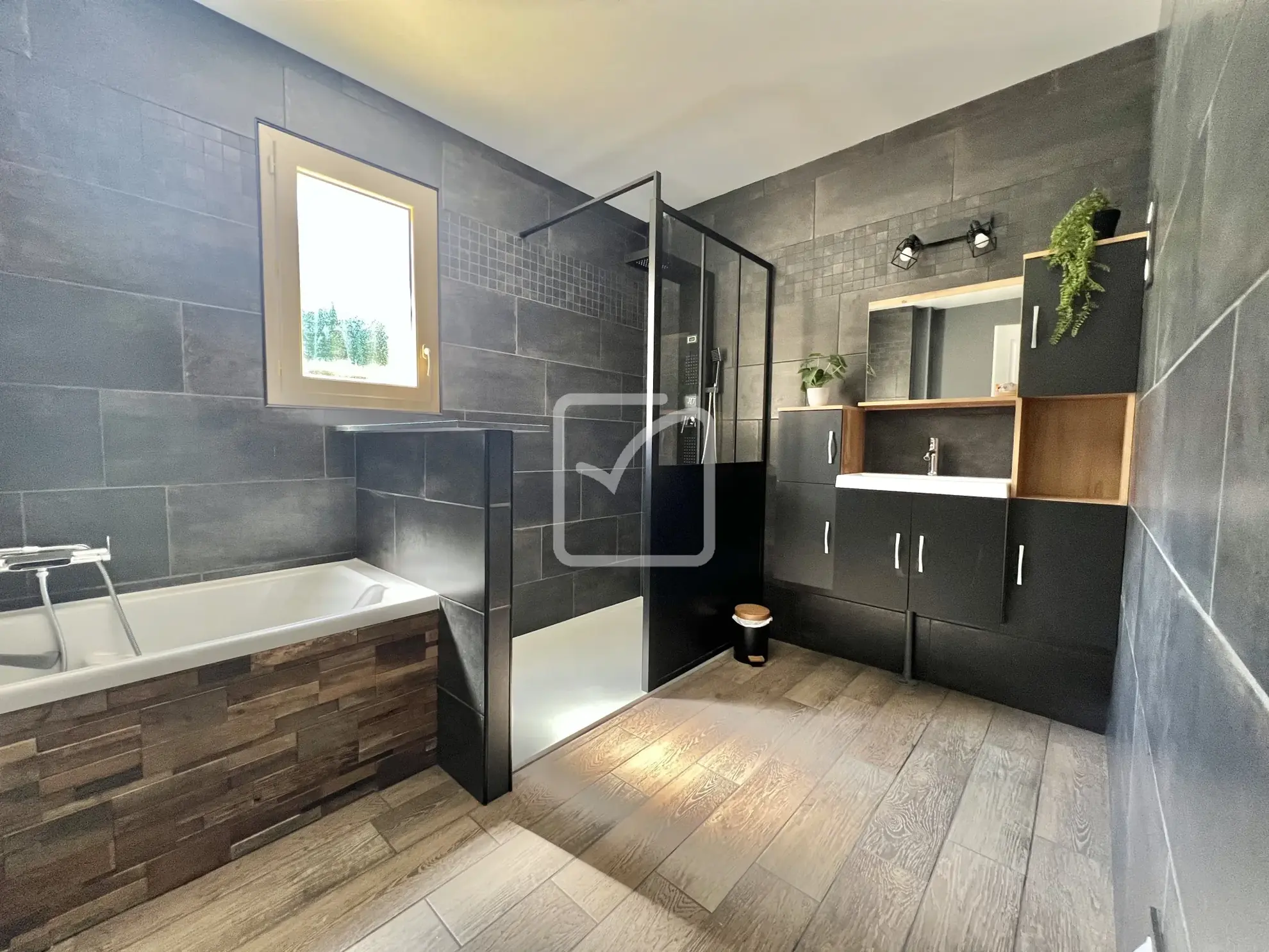 Maison neuve de 84 m² avec 3 chambres et grand terrain à Terrasson Lavilledieu 