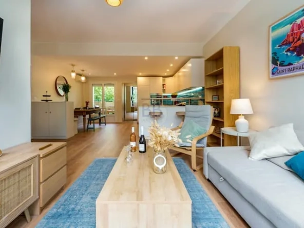 Magnifique appartement 54m² avec terrasse et jacuzzi à Saint-Raphaël