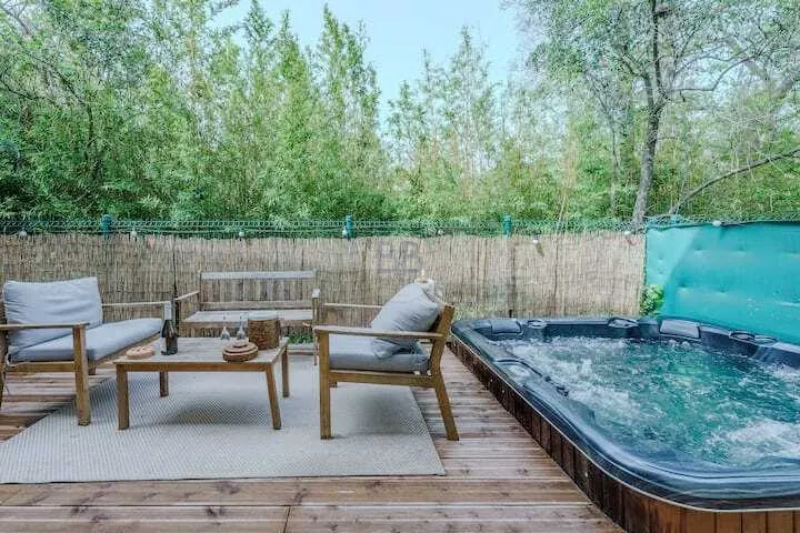 Magnifique appartement 54m² avec terrasse et jacuzzi à Saint-Raphaël 