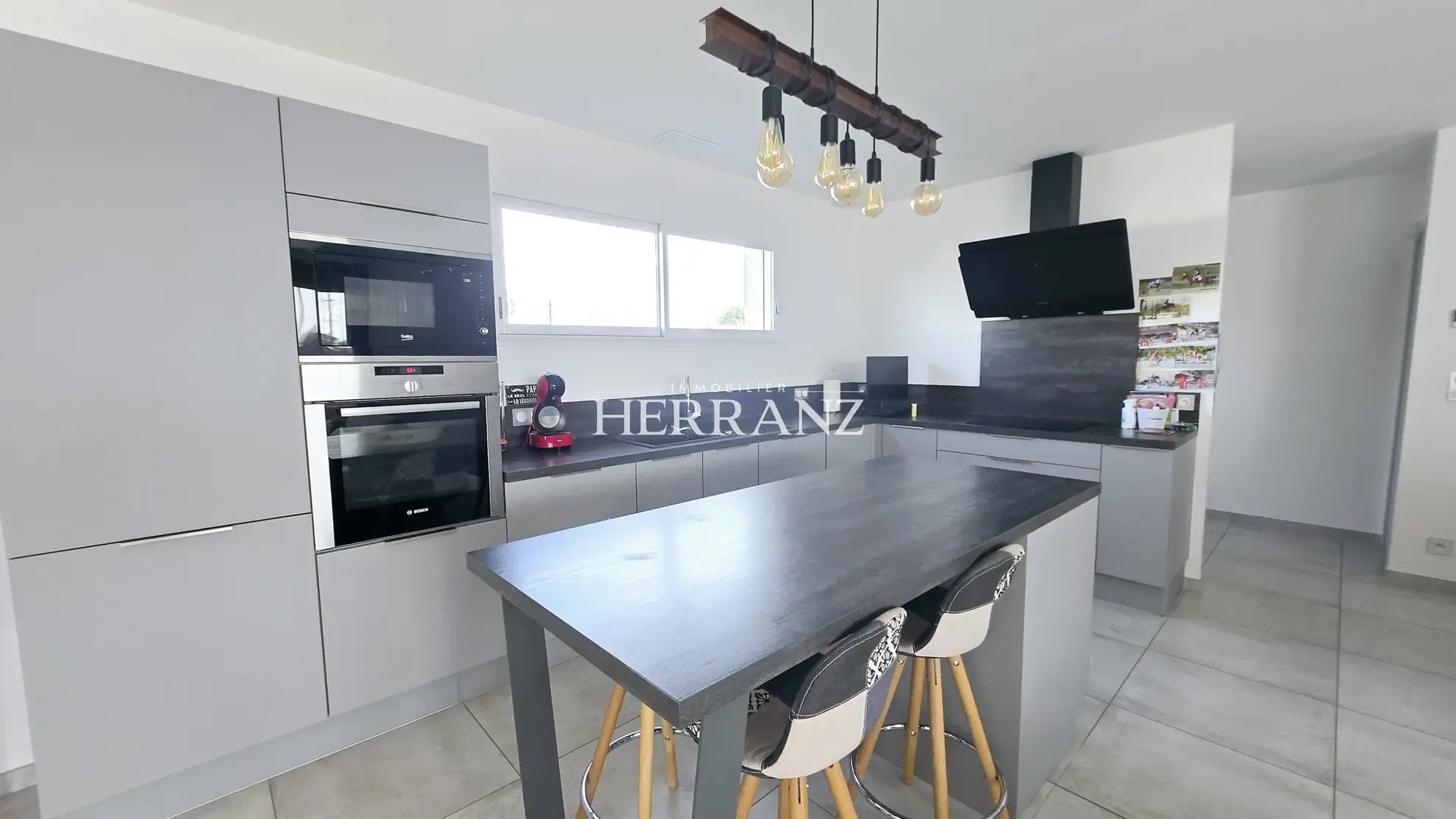 Belle maison contemporaine de 125 m² à Sainte-Magne-de-Castillon avec terrain clos 