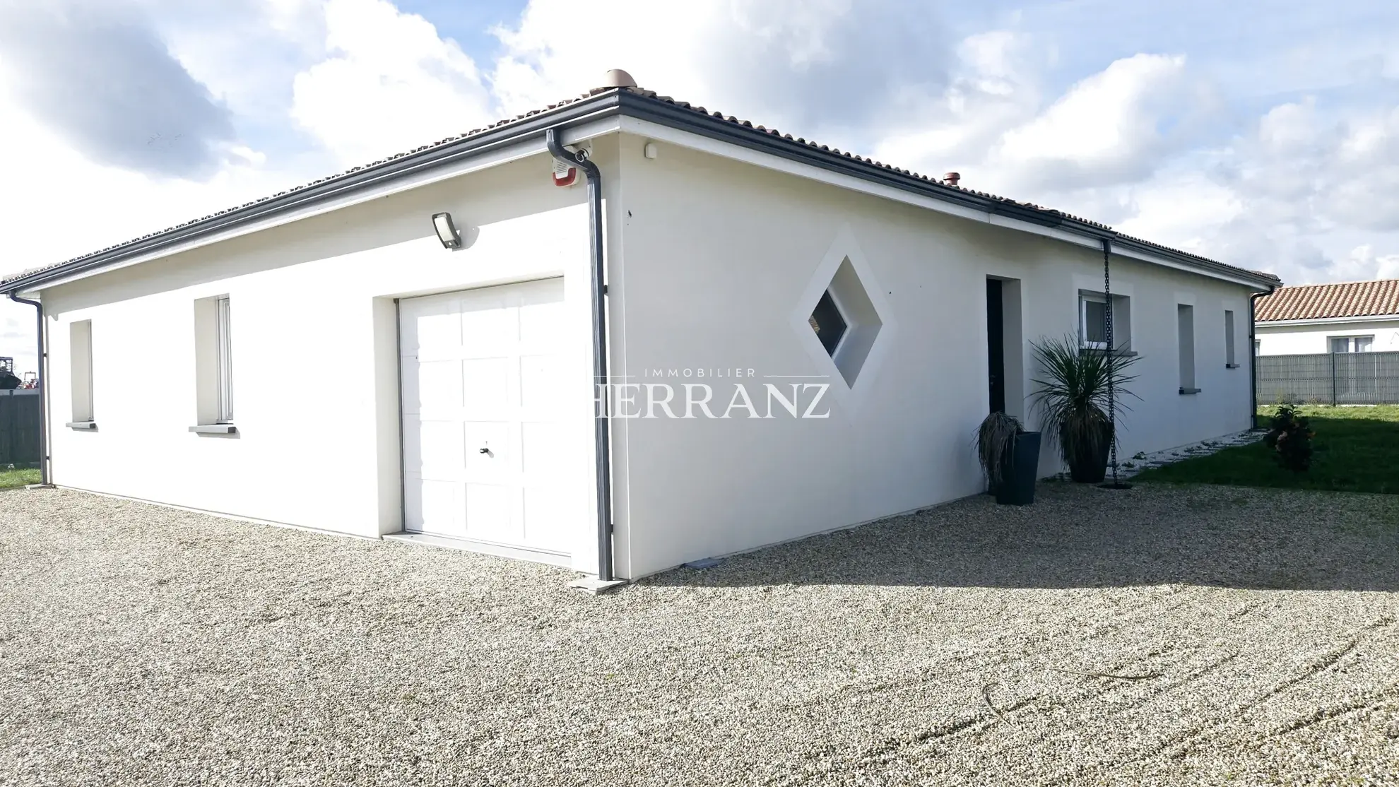 Belle maison contemporaine de 125 m² à Sainte-Magne-de-Castillon avec terrain clos 