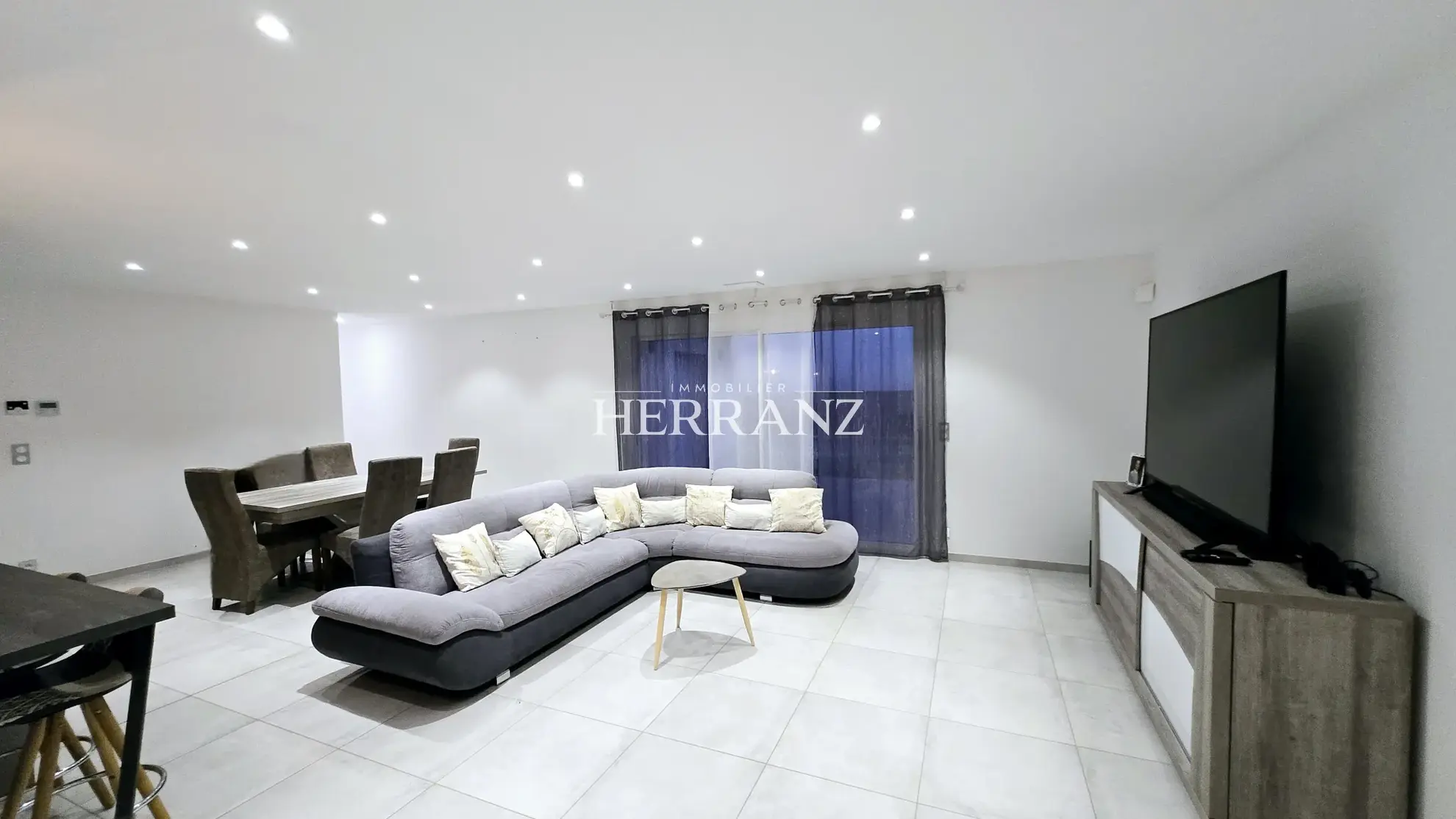 Belle maison contemporaine de 125 m² à Sainte-Magne-de-Castillon avec terrain clos 