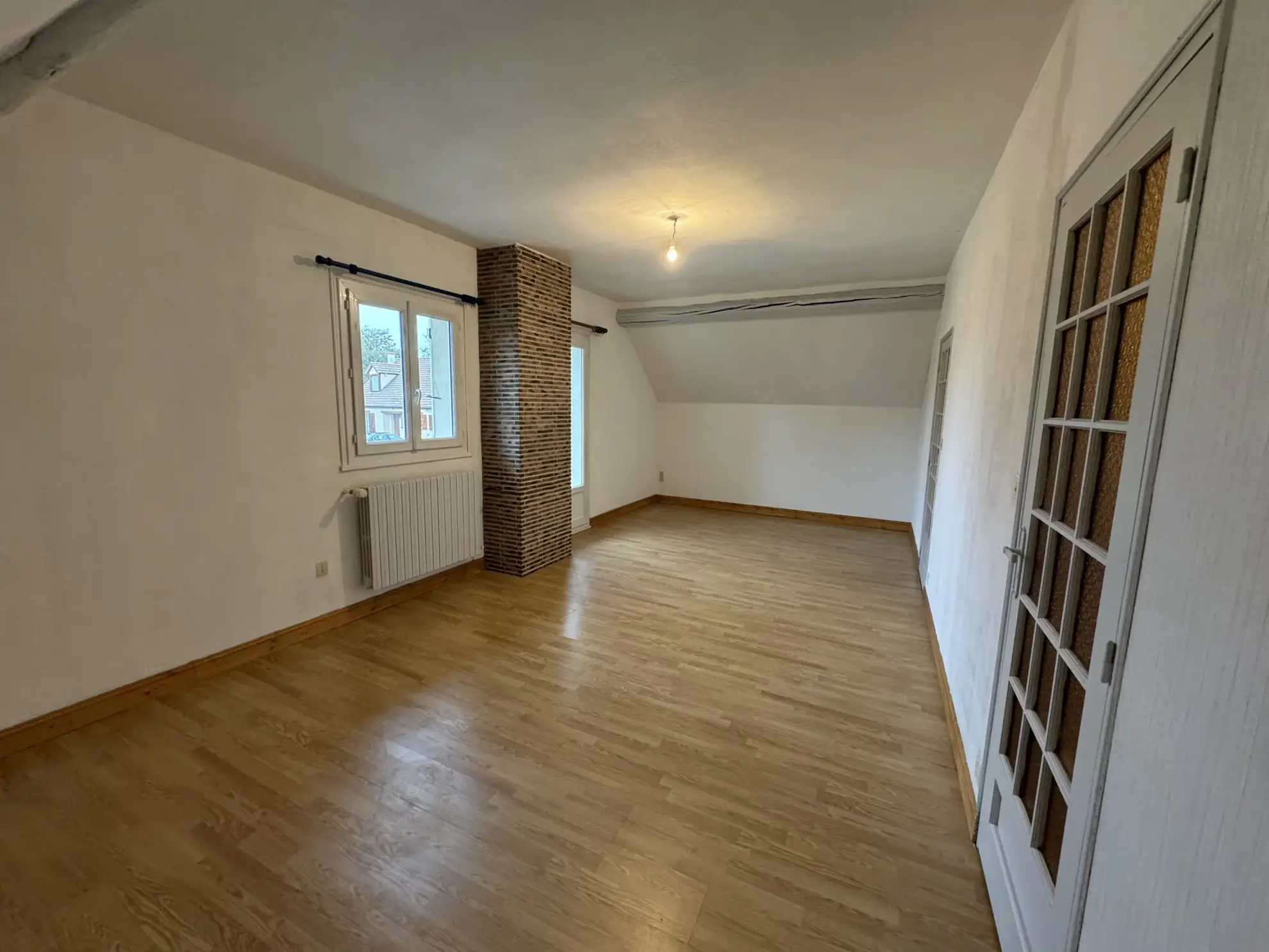 Belle maison rénovée avec annexes à Mignière, proximité Chartres 
