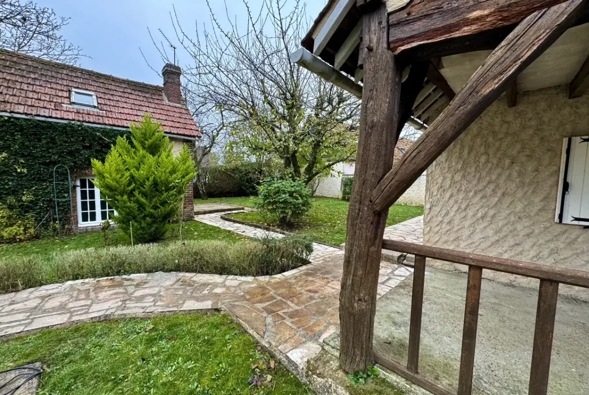 Belle maison rénovée avec annexes à Mignière, proximité Chartres 