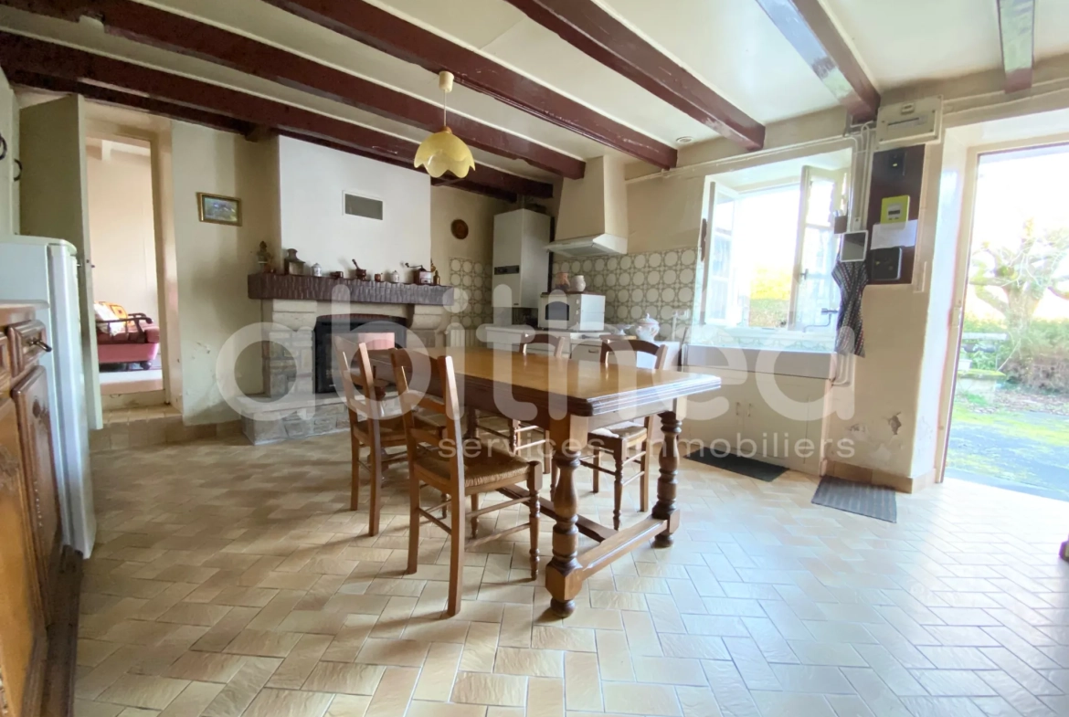 Maison à rénover avec grange aménageable et terrain de 2050m² à Chirac (16150) 
