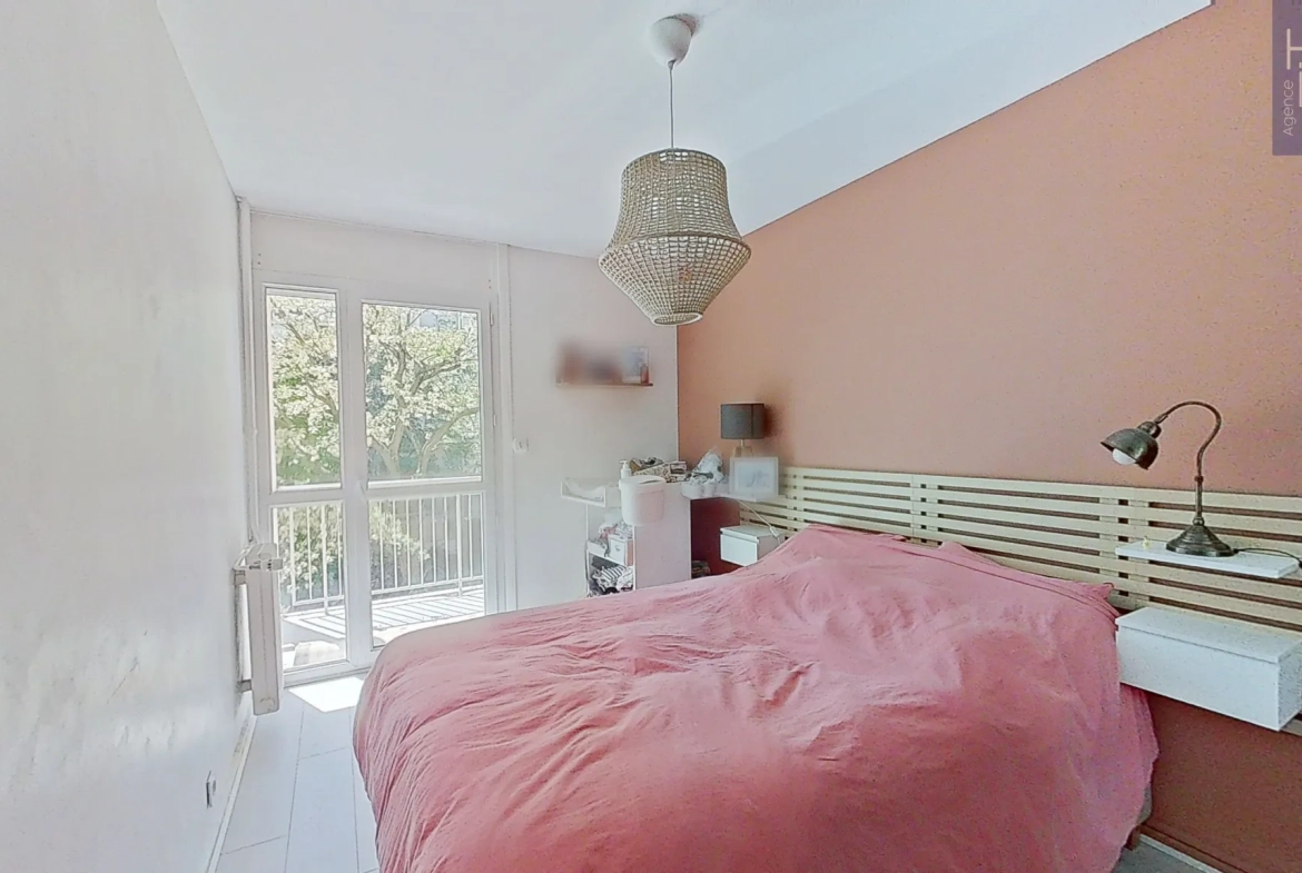 Appartement T3/T4 de 71,31 m² avec Balcon, Cave et Parking à Sainte-Foy-lès-Lyon 