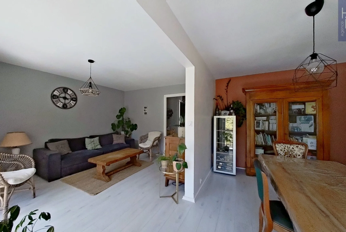 Appartement T3/T4 de 71,31 m² avec Balcon, Cave et Parking à Sainte-Foy-lès-Lyon 