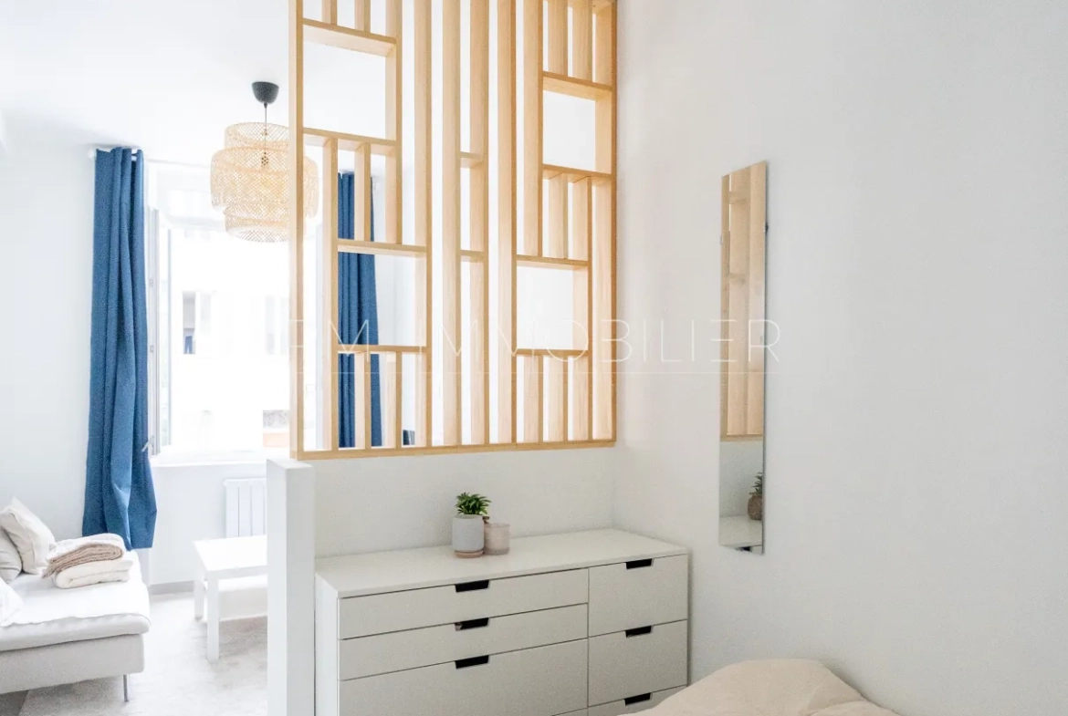 Appartement rénové de 35 m² dans le quartier du Palais de Justice à Marseille 
