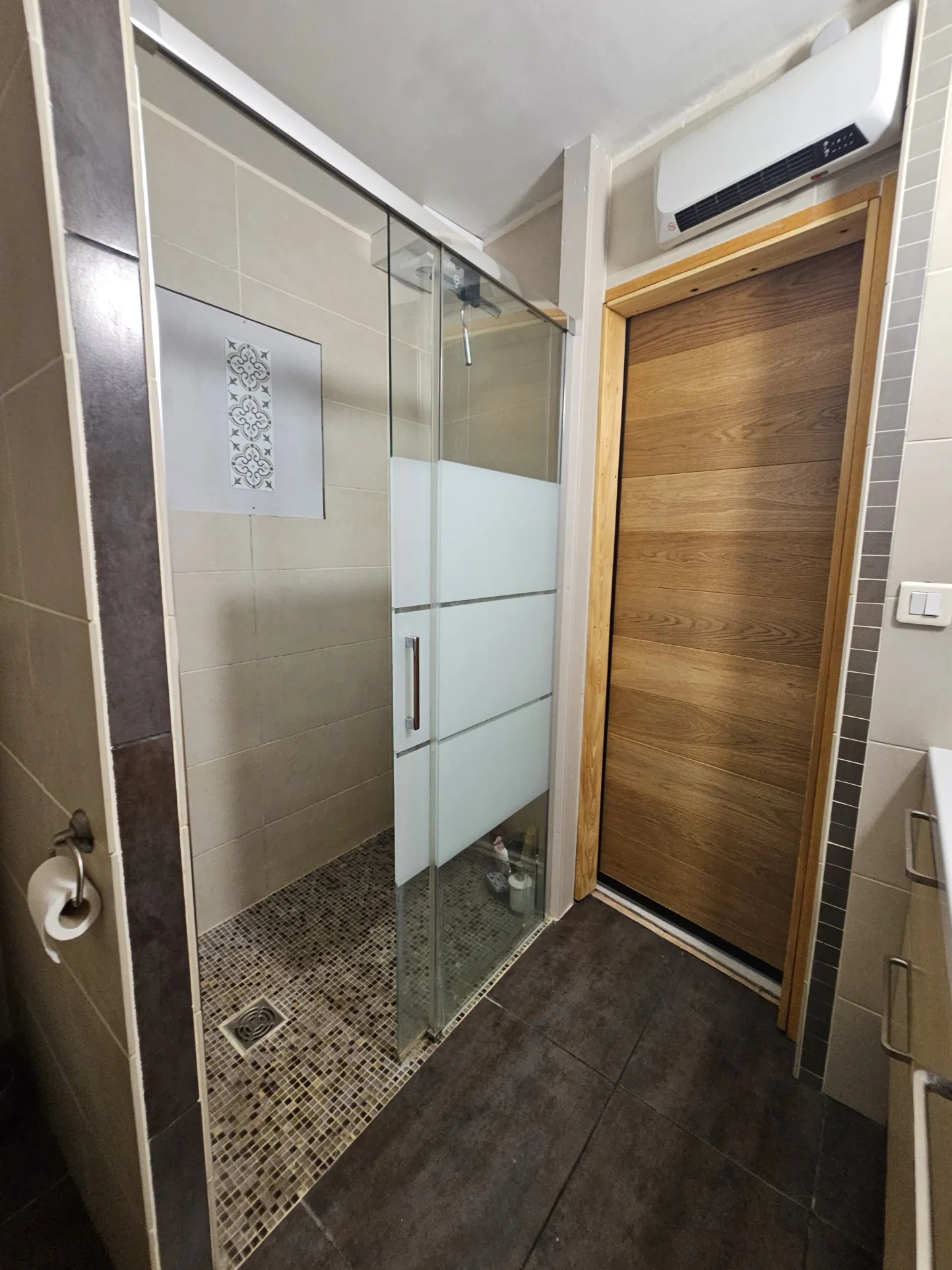 Maison de village à Lunel-Viel avec 4 chambres, espace agréable et prestations modernes 