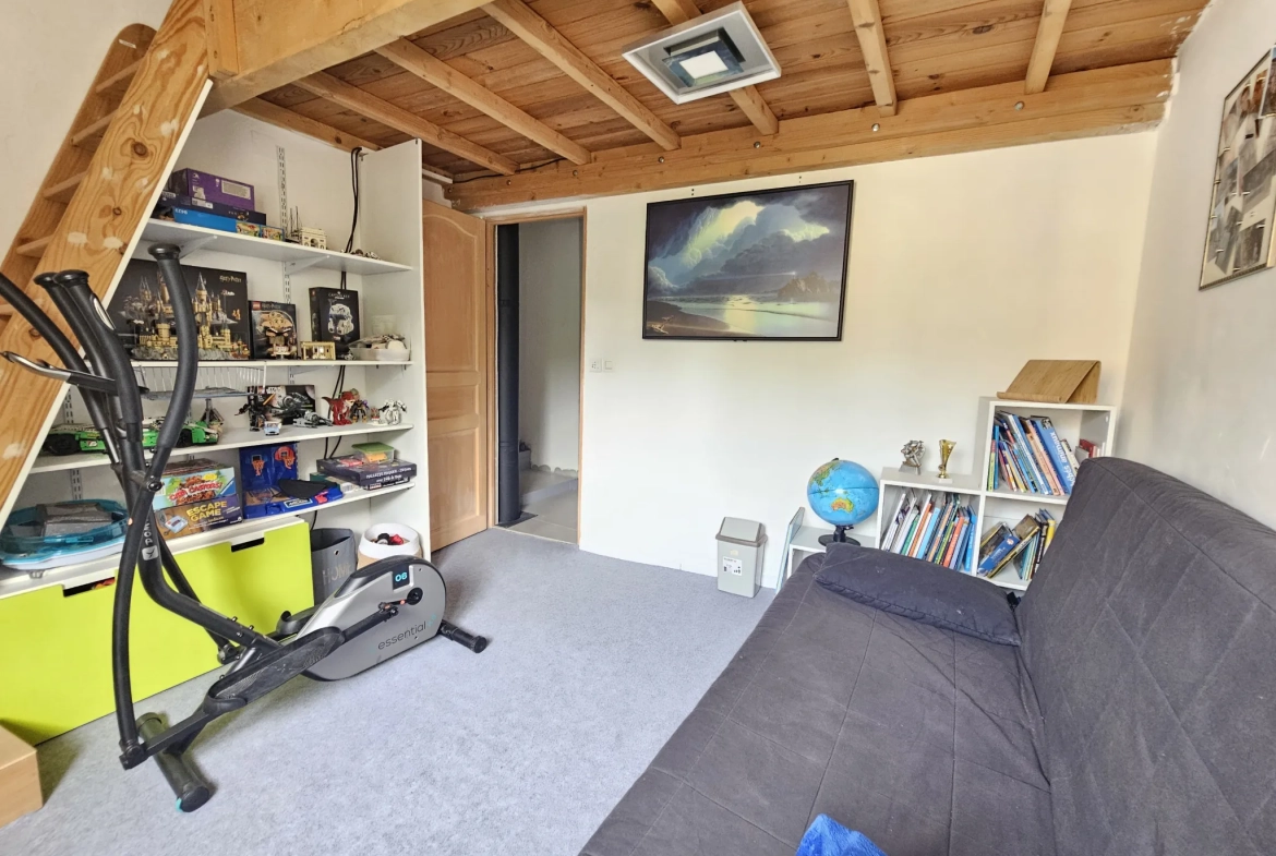 Maison de village à Lunel-Viel avec 4 chambres, espace agréable et prestations modernes 