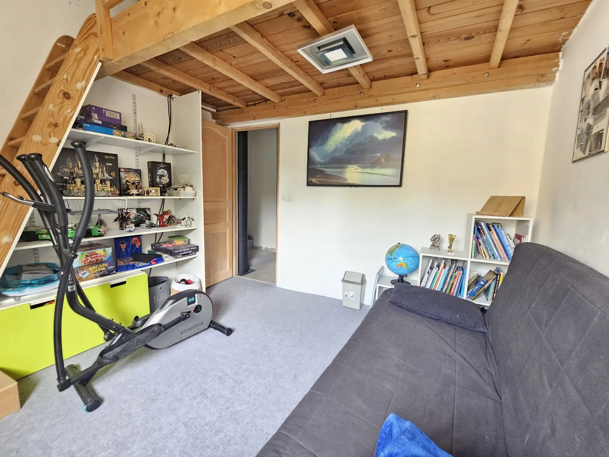 Maison de village à Lunel-Viel avec 4 chambres, espace agréable et prestations modernes 