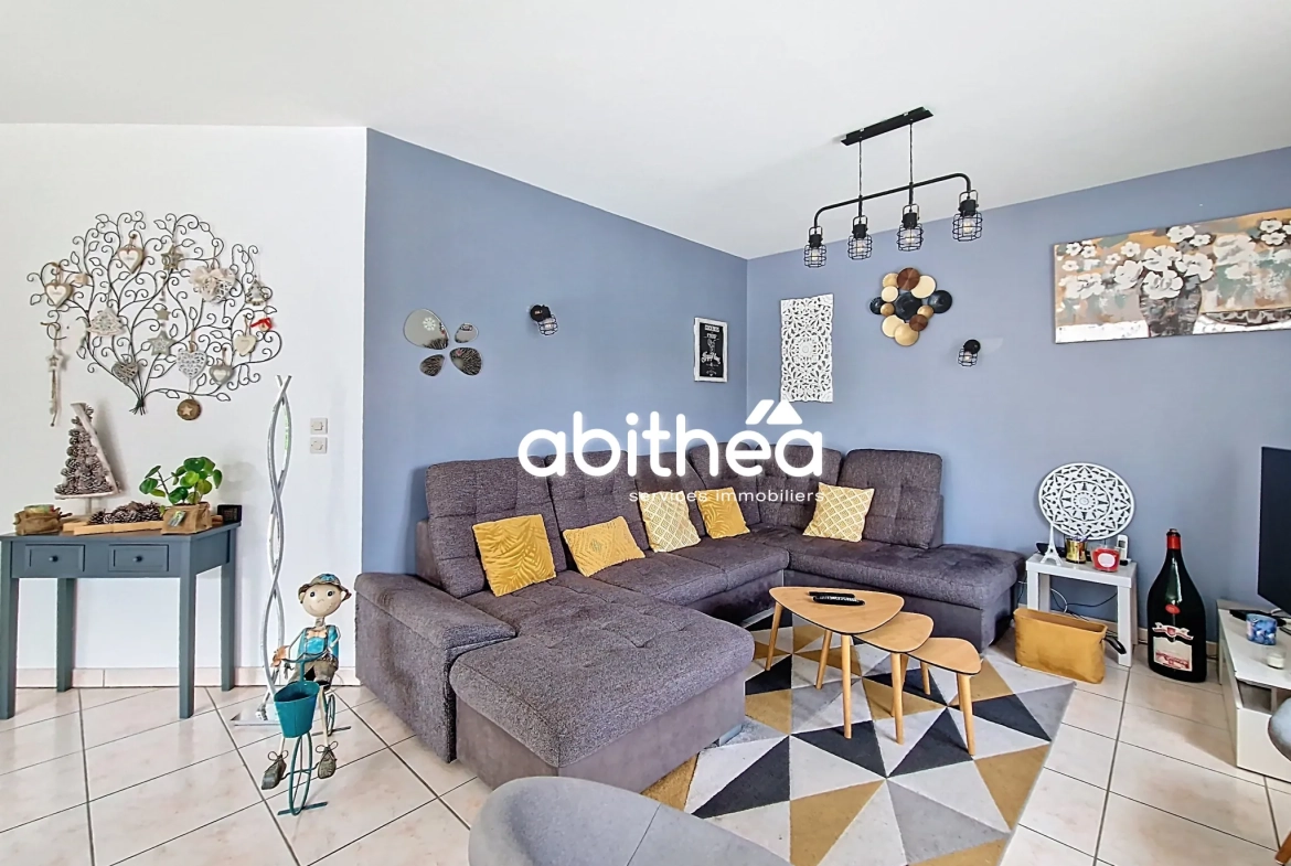Maison moderne de 137 m² avec piscine et annexes à Clam près de Jonzac 