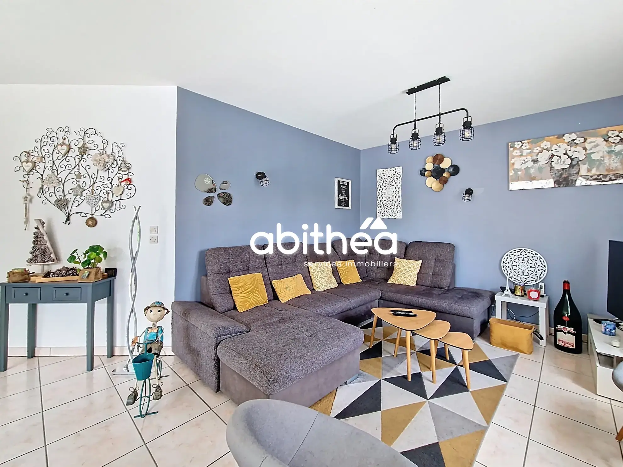 Maison moderne de 137 m² avec piscine et annexes à Clam près de Jonzac 