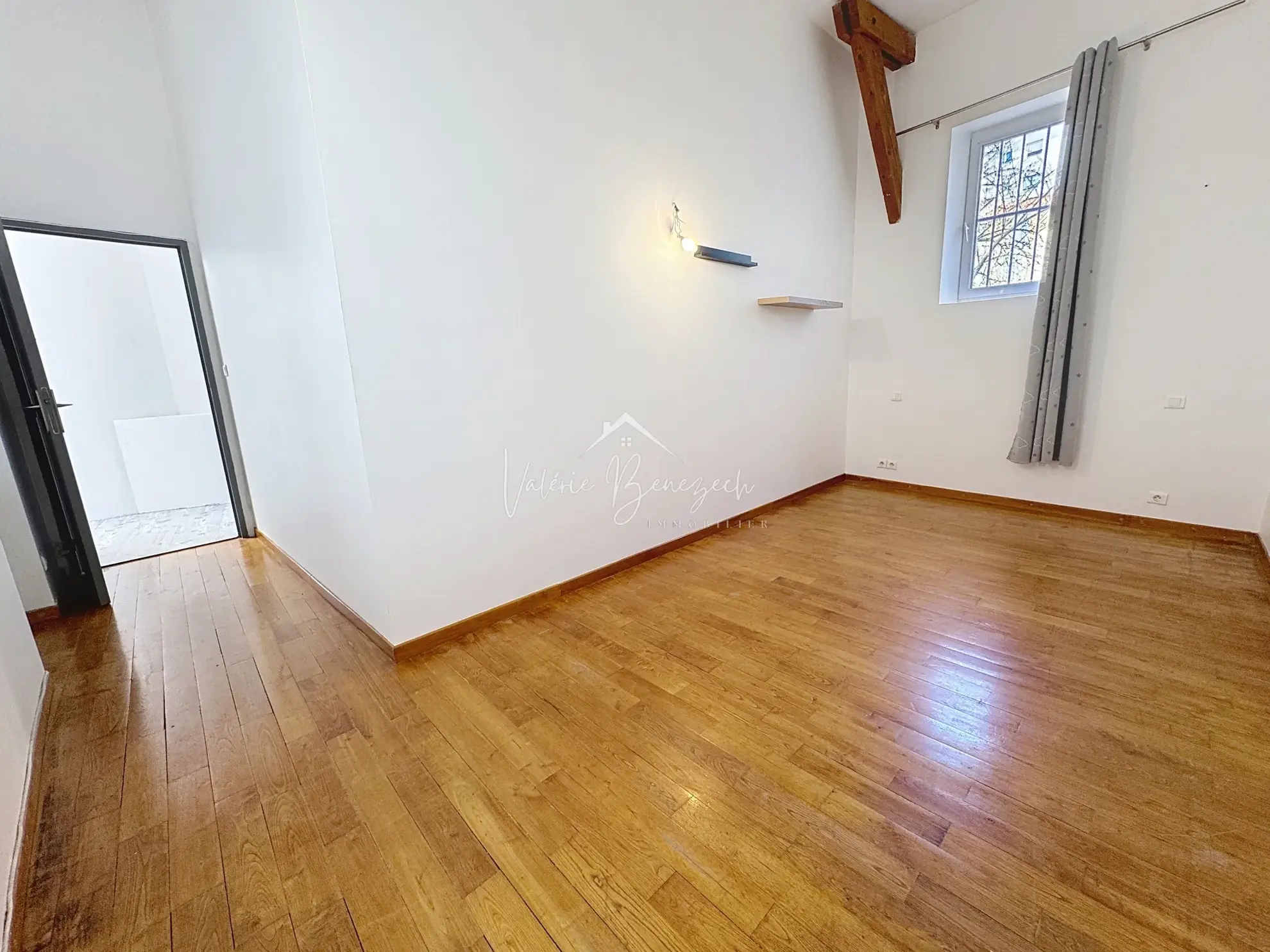 Appartement lumineux de 140 m2 avec patio au cœur de Saint-Affrique 