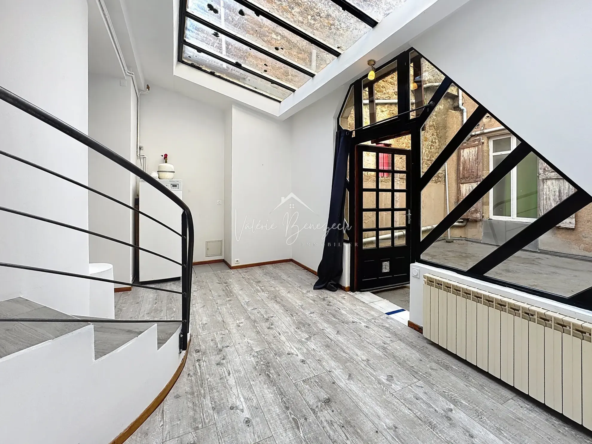 Appartement lumineux de 140 m2 avec patio au cœur de Saint-Affrique 