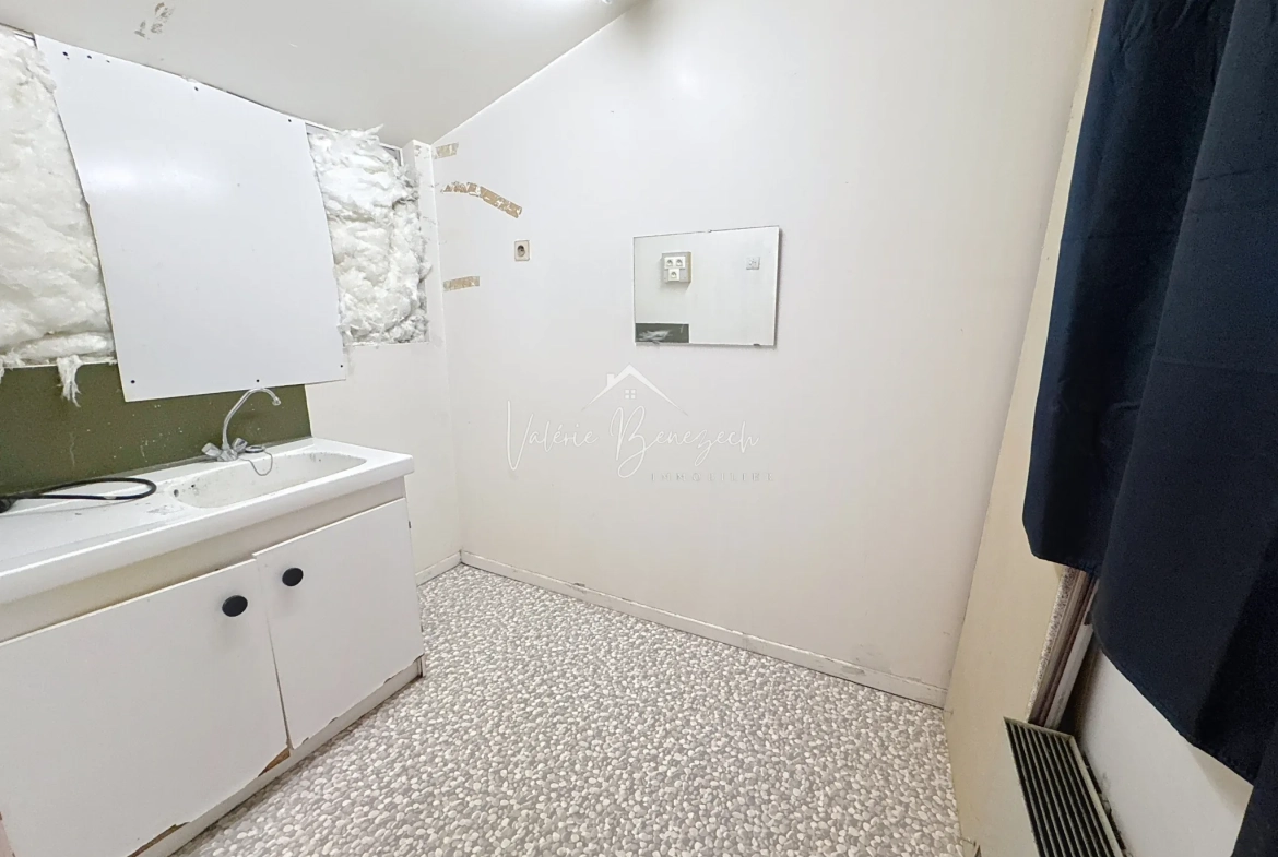 Appartement lumineux de 140 m2 avec patio au cœur de Saint-Affrique 