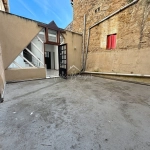 Appartement lumineux de 140 m2 avec patio au cœur de Saint-Affrique